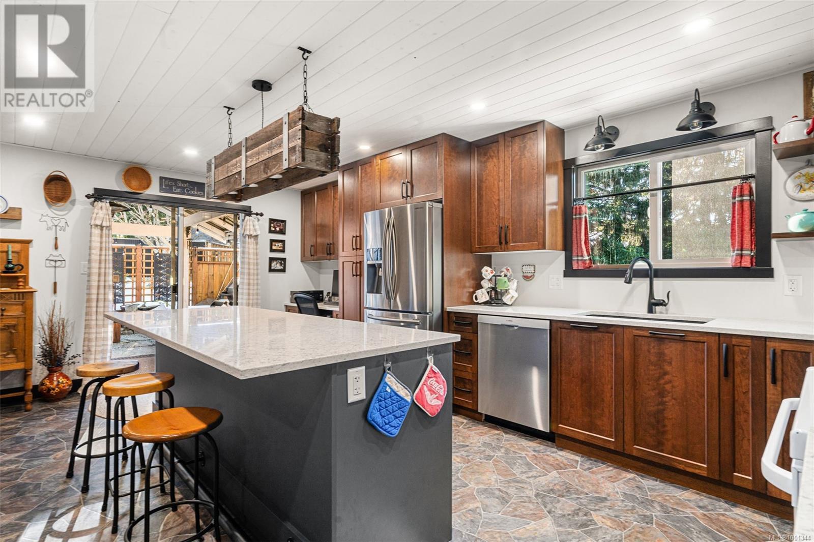 COLWOOD, British Columbia, V9C 3R6, CA, 3 Bedrooms Bedrooms, ,4 BathroomsBathrooms,Residential,For Sale,1907162