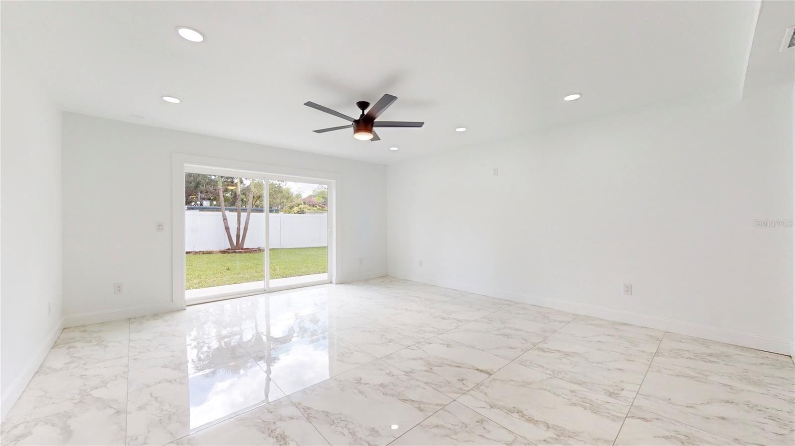 ORLANDO, Florida, 32806, United States, 4 Bedrooms Bedrooms, ,3 BathroomsBathrooms,Residential,For Sale,1879831