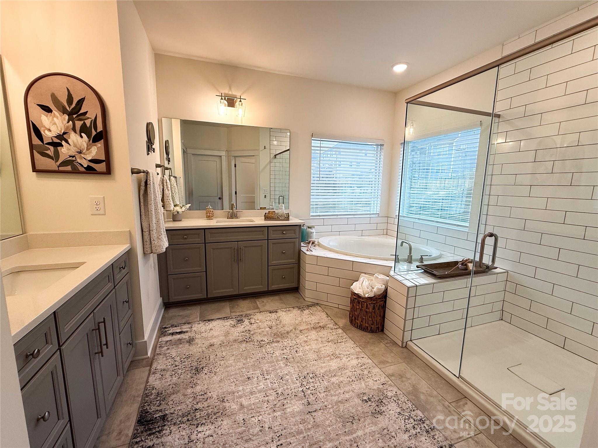 Huntersville, North Carolina, 28078, United States, 6 Bedrooms Bedrooms, ,5 BathroomsBathrooms,Residential,For Sale,1988370