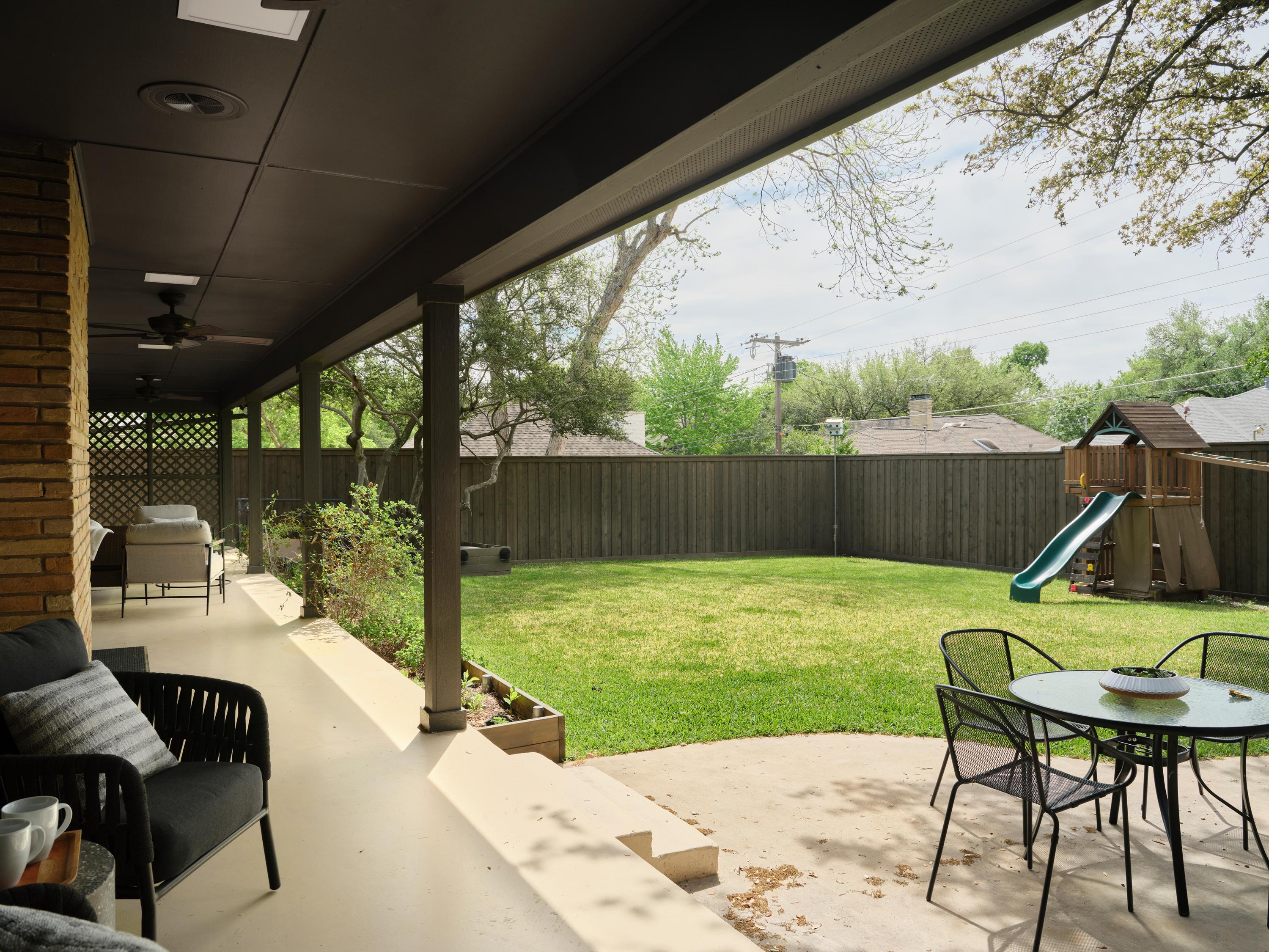  Spacious Home filled with Modern Updates and Original Charm - 物件實景