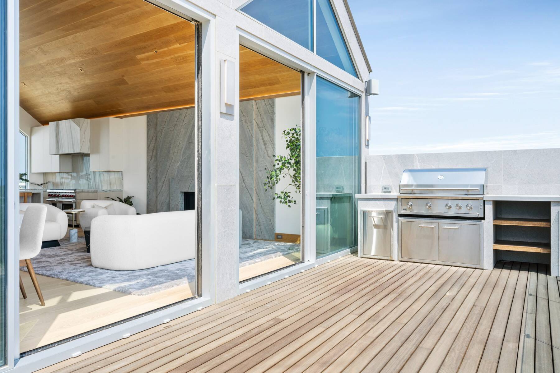  JUST FINISHED BRAND NEW MODERN OCEANFRONT w/ POOL - 物件實景