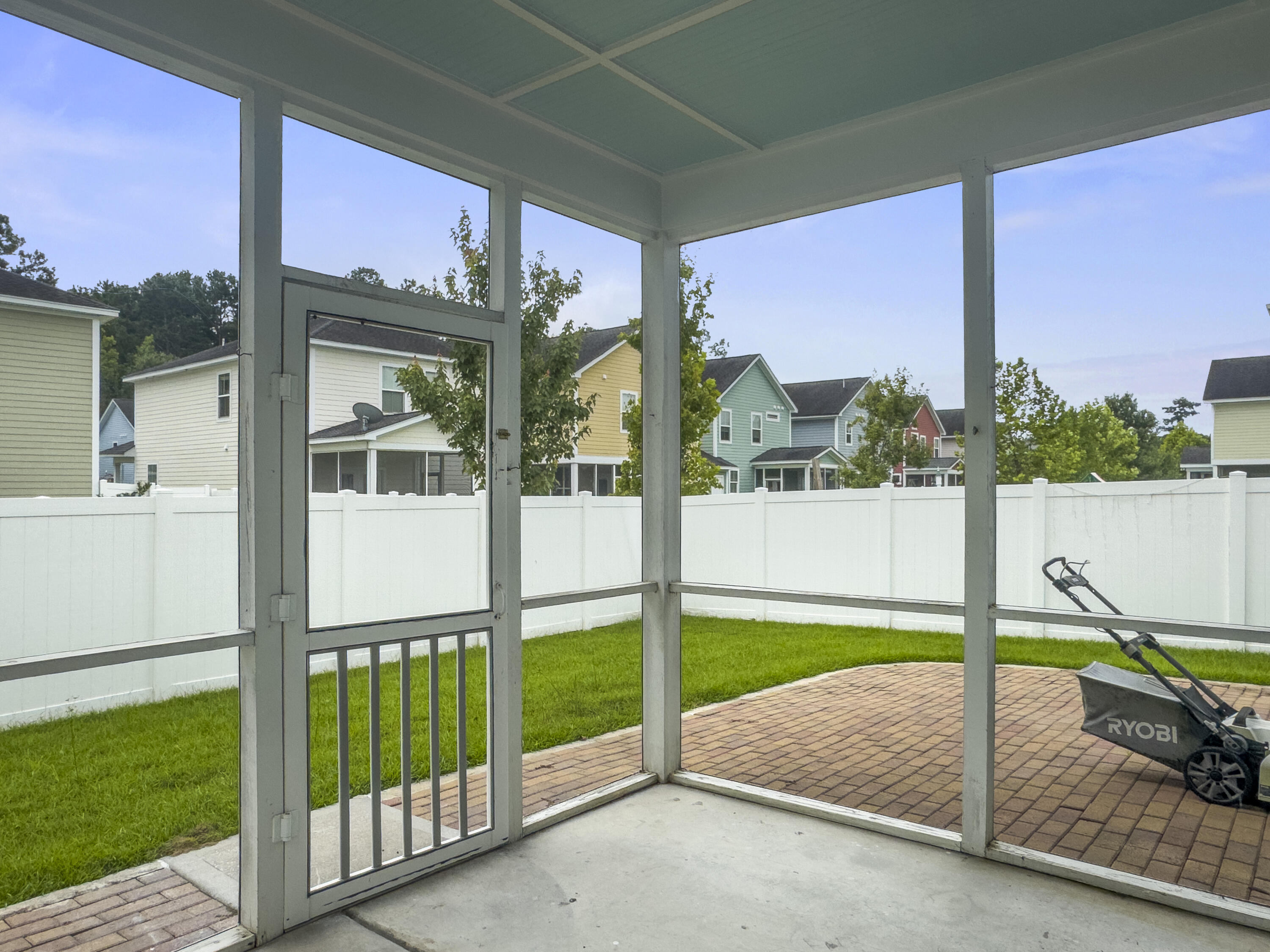 Charleston, South Carolina, 29414, United States, 3 Bedrooms Bedrooms, ,3 BathroomsBathrooms,Residential,For Sale,1913391