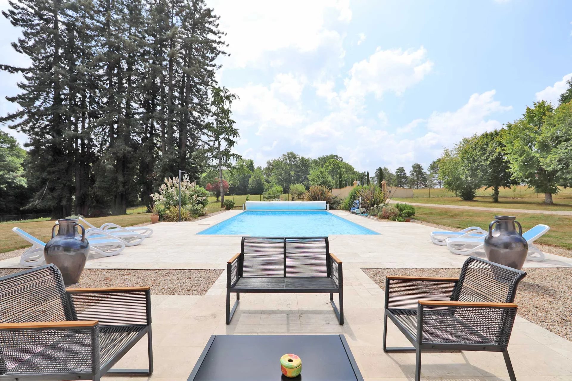 Bergerac, New Aquitaine, 24100, FR, 6 Bedrooms Bedrooms, ,7 BathroomsBathrooms,Residential,For Sale,1995635