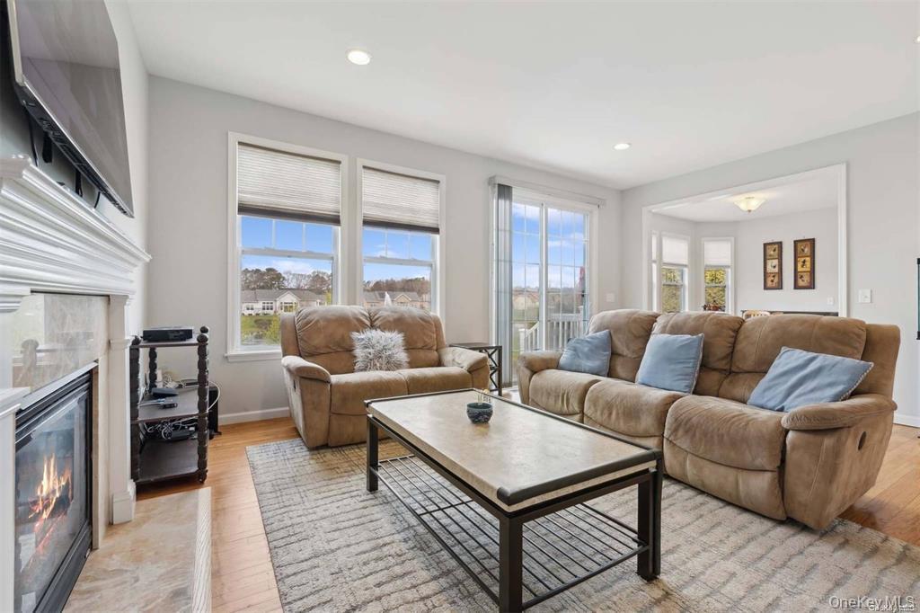 Eastport, New York, 11941, United States, 4 Bedrooms Bedrooms, ,3 BathroomsBathrooms,Residential,For Sale,1987565