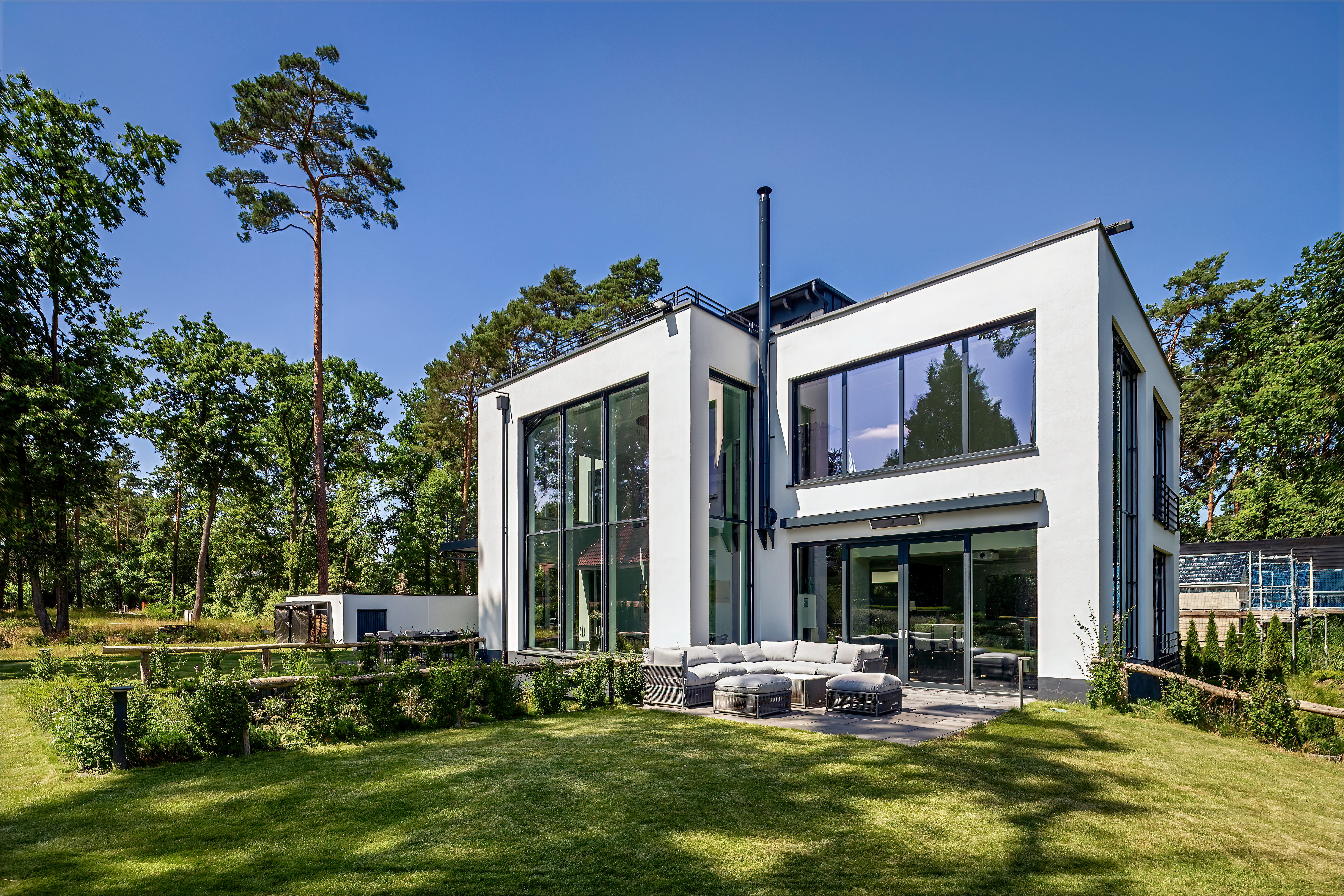  Architecture and Lakeside Living of Exceptional Quality - 物件實景