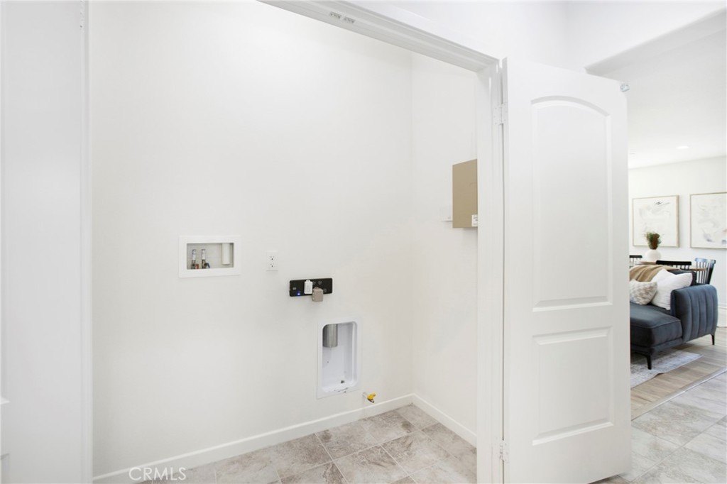 Brea, California, 92823, United States, 2 Bedrooms Bedrooms, ,2 BathroomsBathrooms,Residential,For Sale,1939924