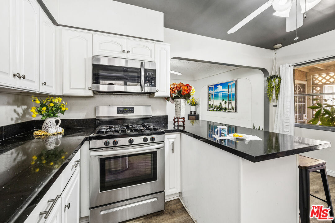 Los Angeles, California, 90041, United States, 3 Bedrooms Bedrooms, ,2 BathroomsBathrooms,Residential,For Sale,2000501