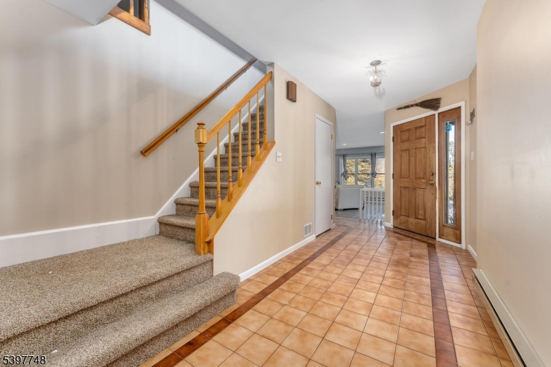 Rockaway Twp., New Jersey, 07866, United States, 4 Bedrooms Bedrooms, ,4 BathroomsBathrooms,Residential,For Sale,1994674