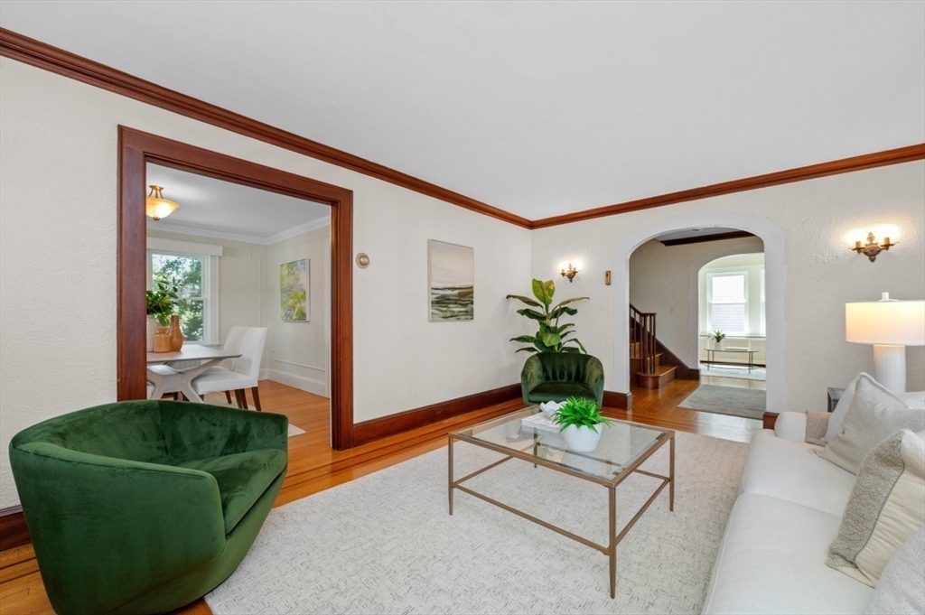 Medford, Massachusetts, 02155, United States, 4 Bedrooms Bedrooms, ,4 BathroomsBathrooms,Residential,For Sale,1939747