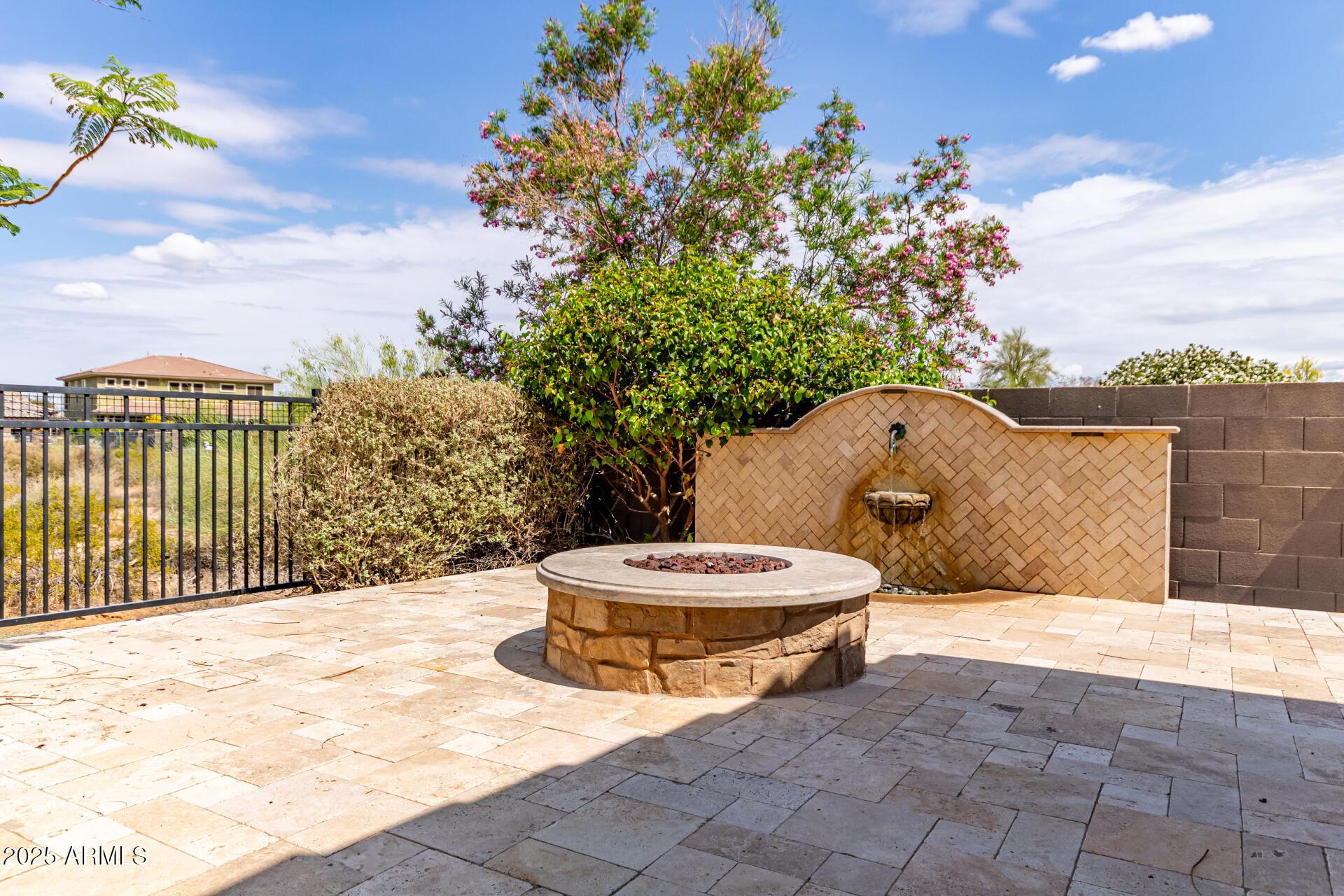 Phoenix, Arizona, 85050, United States, 5 Bedrooms Bedrooms, ,4 BathroomsBathrooms,Residential,For Sale,1980478