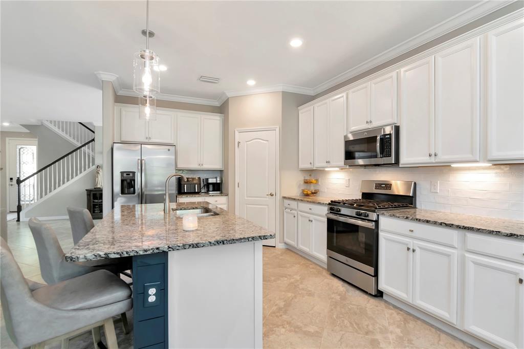 Bradenton, Florida, 34211, United States, 6 Bedrooms Bedrooms, ,5 BathroomsBathrooms,Residential,For Sale,1743496