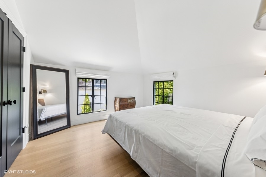 Hinsdale, Illinois, 60521, United States, 6 Bedrooms Bedrooms, ,7 BathroomsBathrooms,Residential,For Sale,1903605