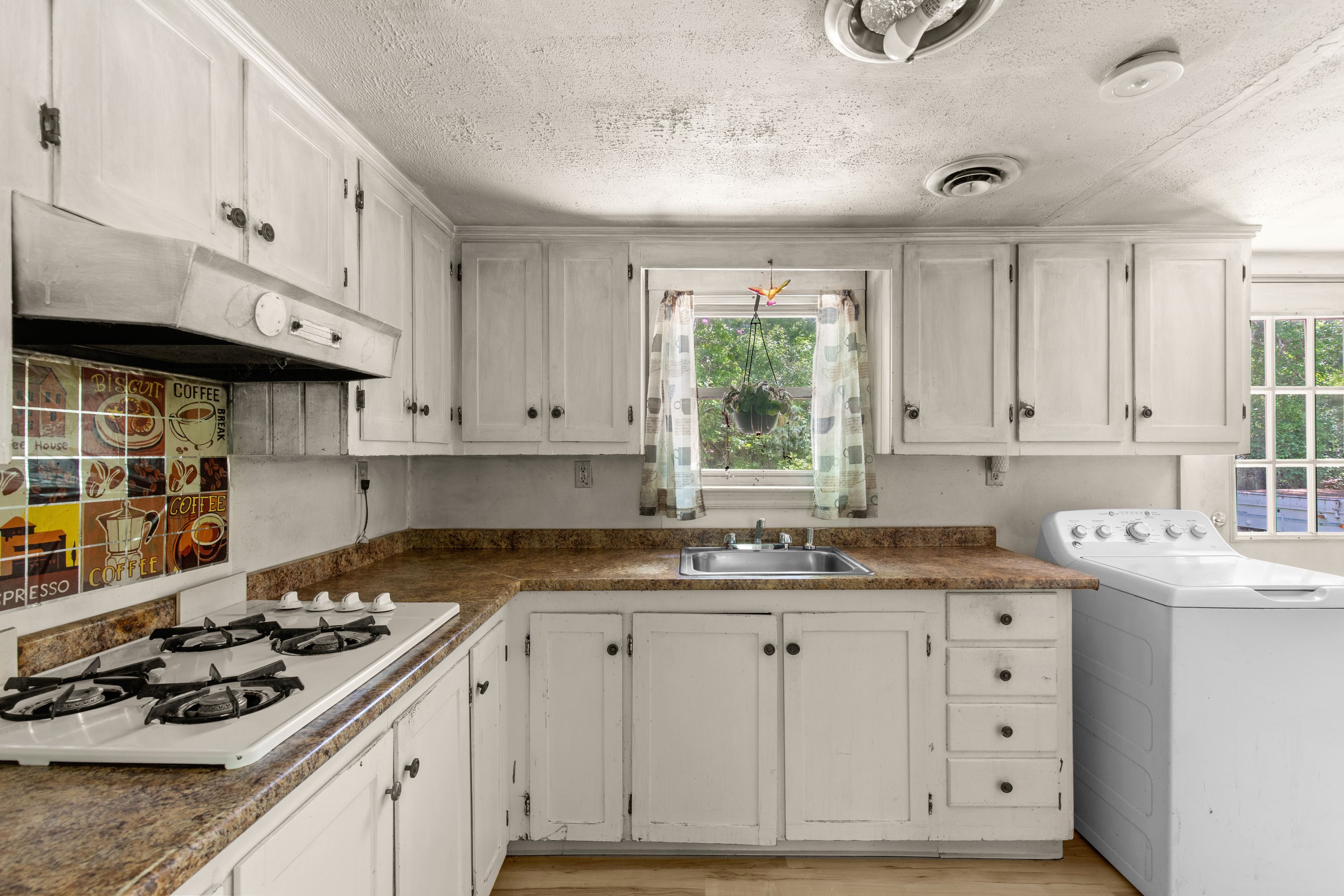  8 Pond View Circle, Plymouth, MA, 02360 - 物件實景