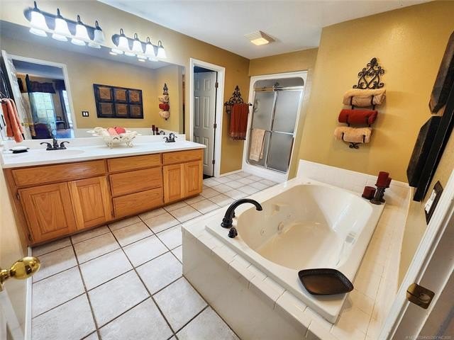 Cookson, Oklahoma, 74427, United States, 3 Bedrooms Bedrooms, ,2 BathroomsBathrooms,Residential,For Sale,2005296