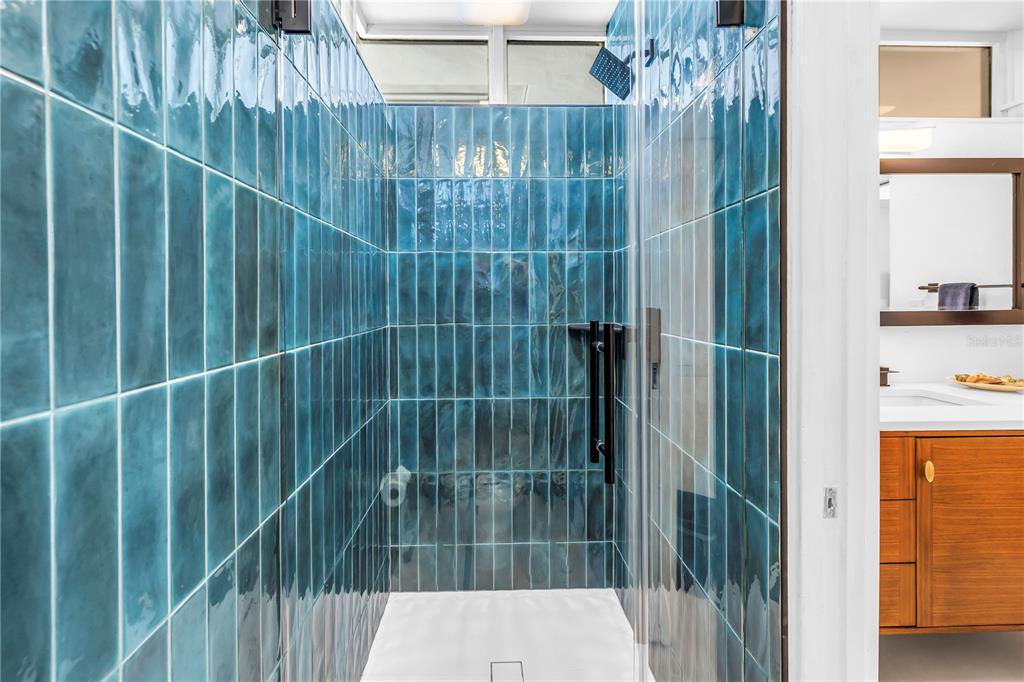 St Petersburg, Florida, 33704, United States, 4 Bedrooms Bedrooms, ,4 BathroomsBathrooms,Residential,For Sale,1991901