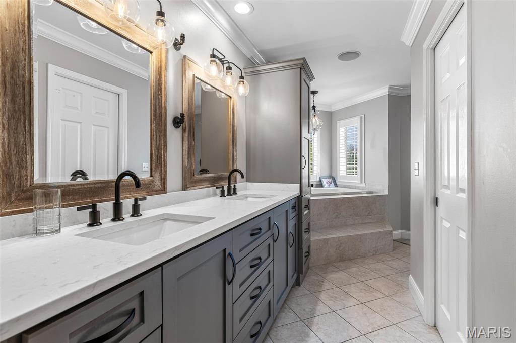Jackson, Missouri, 63755, United States, 6 Bedrooms Bedrooms, ,4 BathroomsBathrooms,Residential,For Sale,1941660