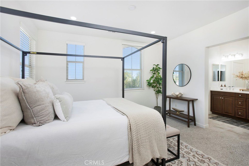 Brea, California, 92823, United States, 2 Bedrooms Bedrooms, ,2 BathroomsBathrooms,Residential,For Sale,1939924