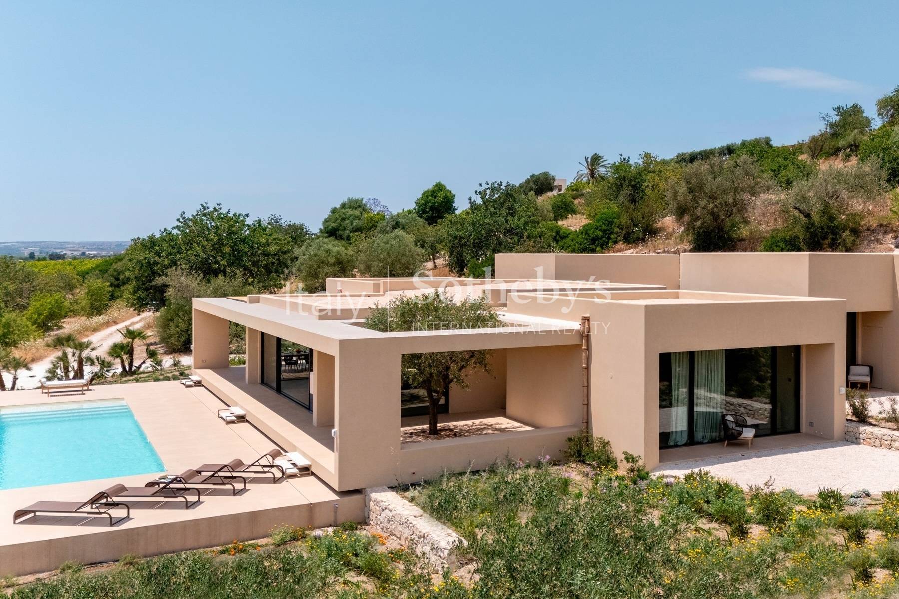  Designer villa with pool in the Noto countryside - 物件實景