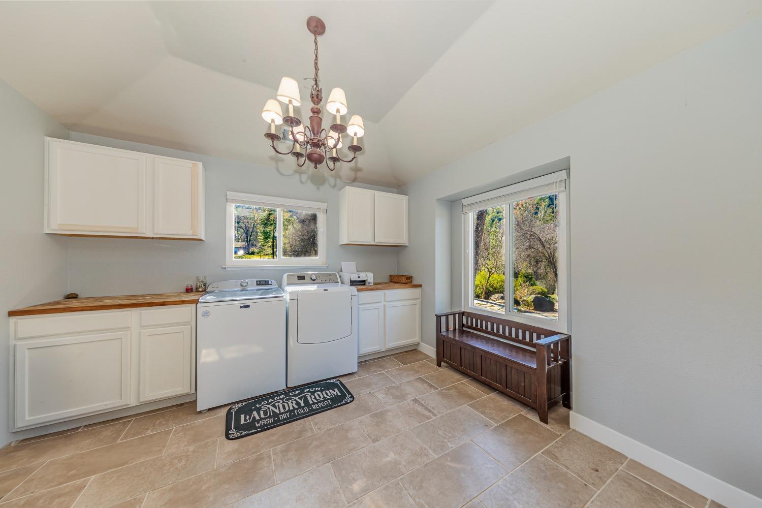 Coarsegold, California, 93614, United States, 4 Bedrooms Bedrooms, ,4 BathroomsBathrooms,Residential,For Sale,1981701