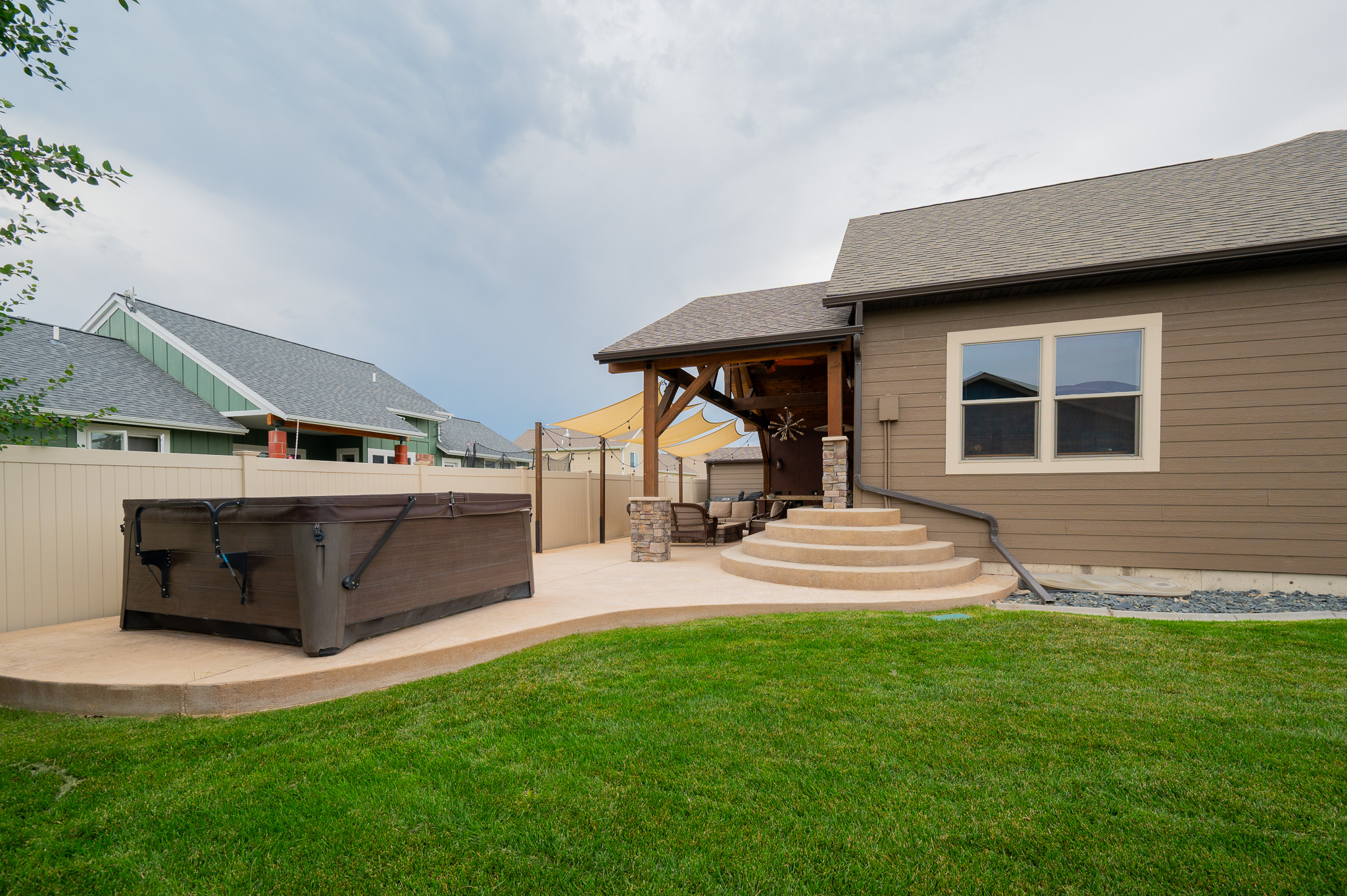 Helena, Montana, 59602, United States, 4 Bedrooms Bedrooms, ,3 BathroomsBathrooms,Residential,For Sale,1974556