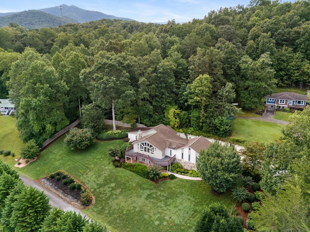 Deerfield Rd, Young Harris, GA 30582