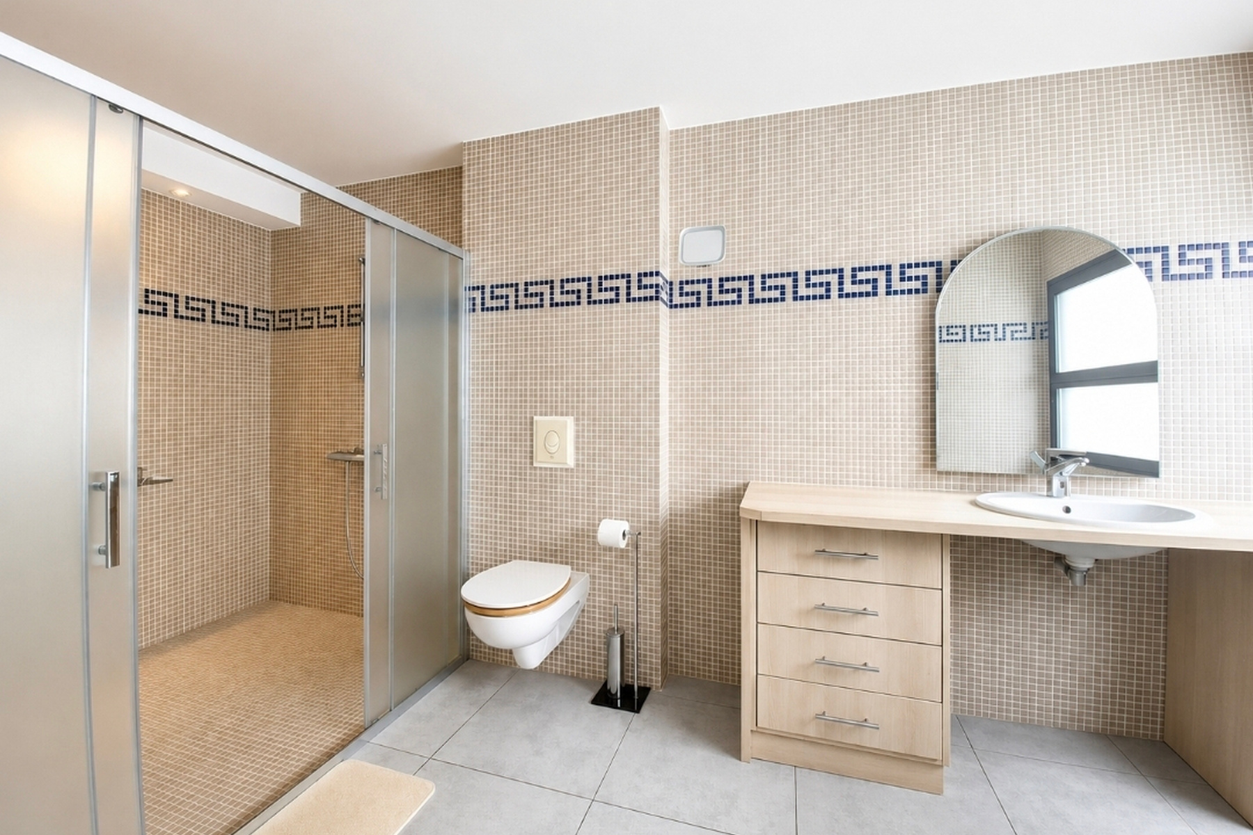  Unique – Narbonne house (200 m²) – 6 bedrooms, living room opening onto a patio… - 物件實景