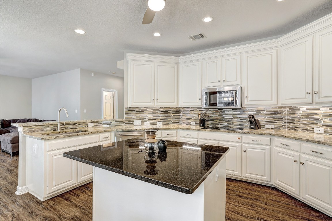 Georgetown, Texas, 78628, United States, 4 Bedrooms Bedrooms, ,4 BathroomsBathrooms,Residential,For Sale,1918410