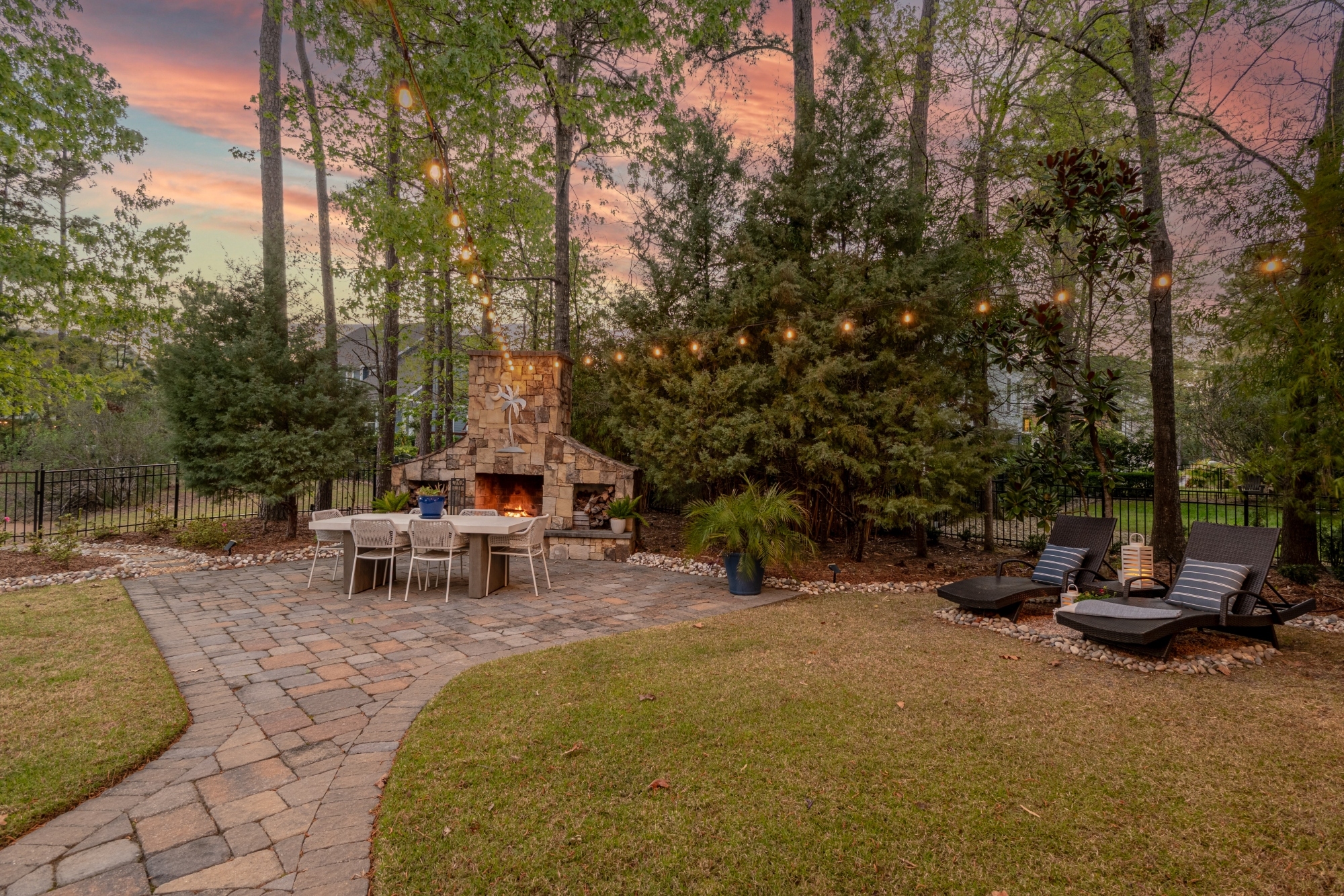  2120 Malcolm Road - 物件實景