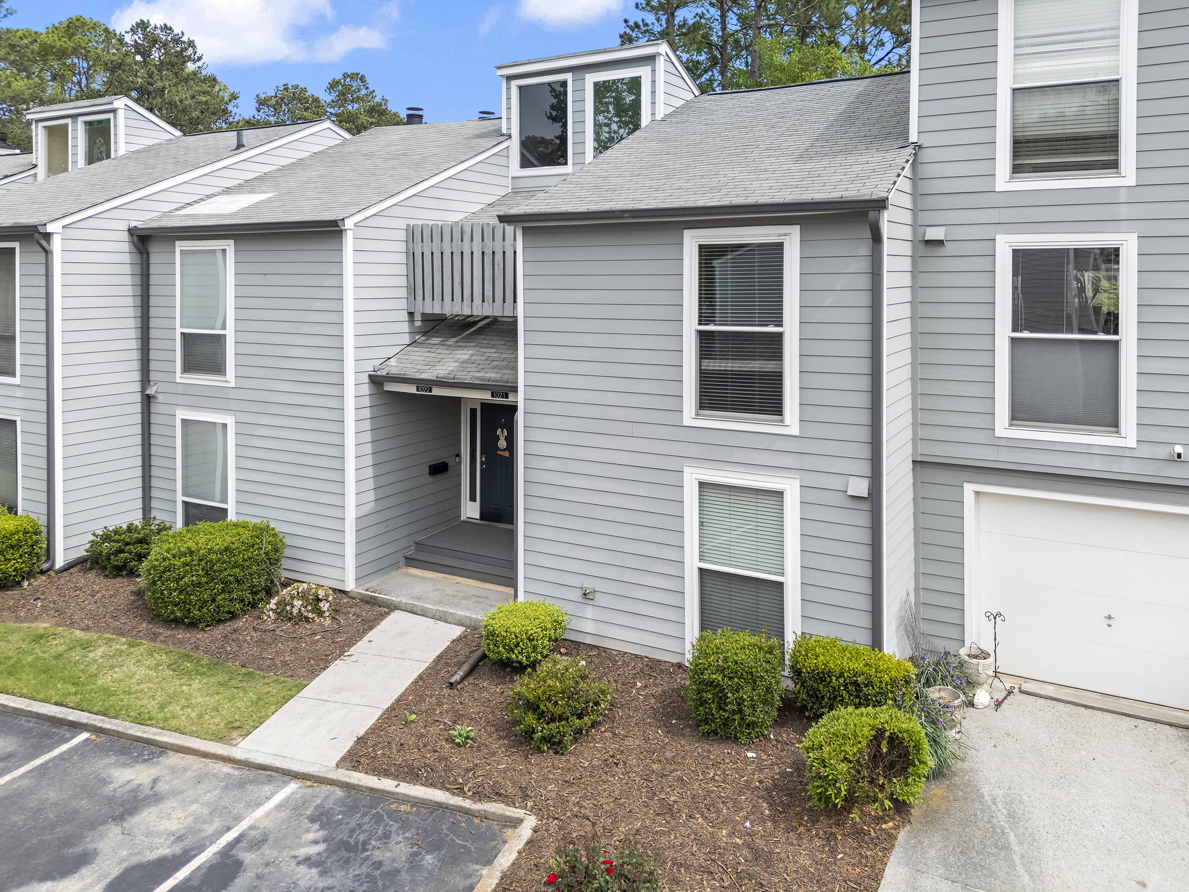 Mid-Century Modern Townhome in Gated Community Along The Chattahoochee River - 物件實景