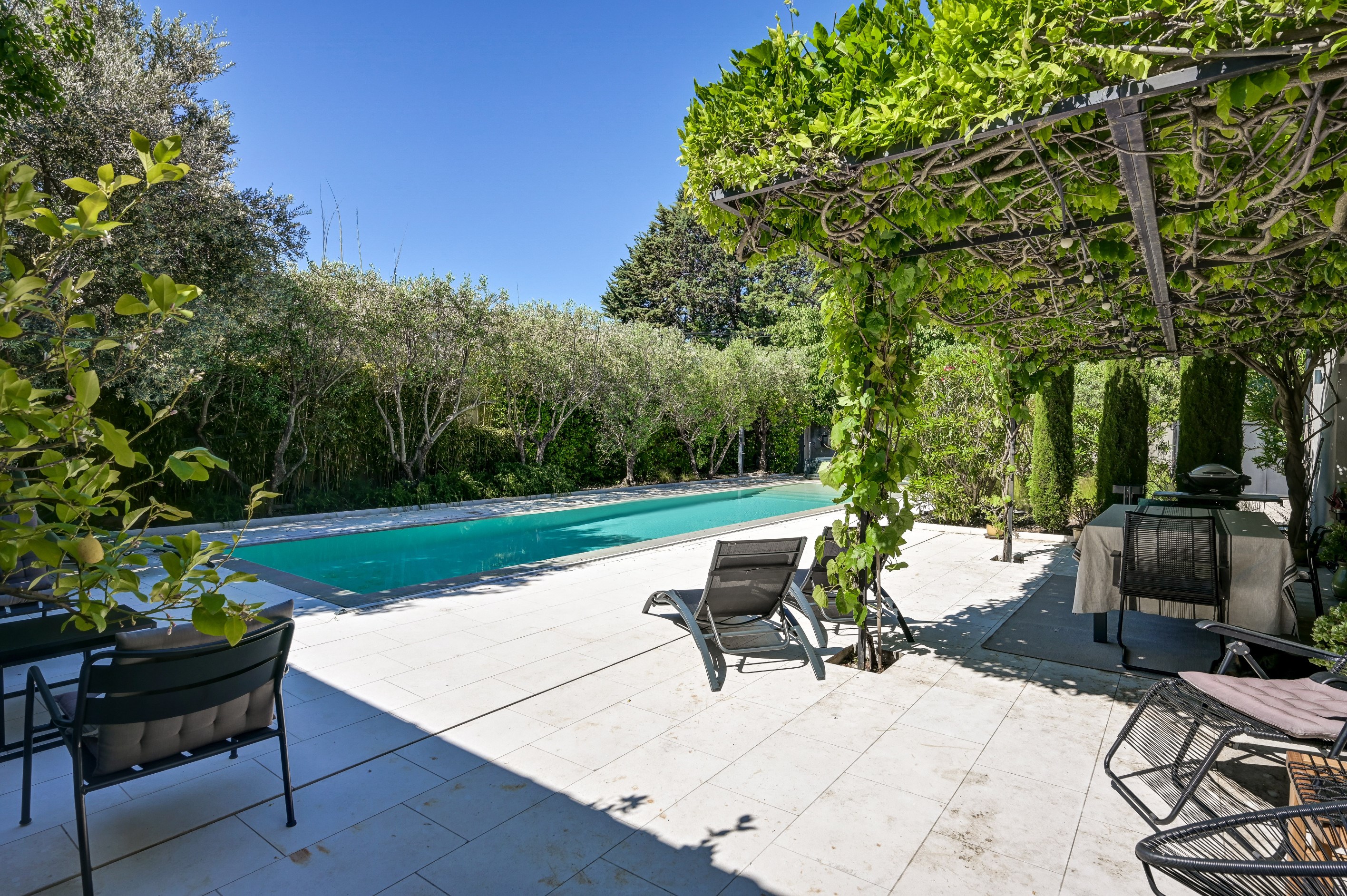  Saint Rémy de Provence - Beautiful contemporary house 10 minutes