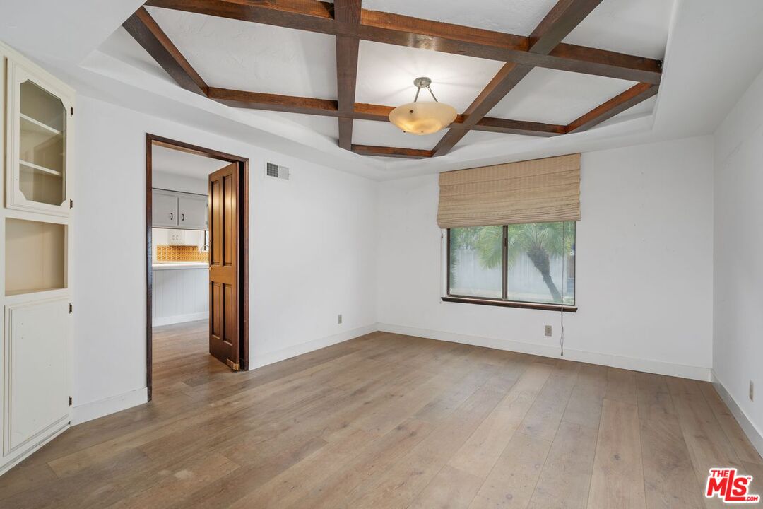 Los Angeles, California, 90046, United States, 4 Bedrooms Bedrooms, ,4 BathroomsBathrooms,Residential,For Sale,1955574