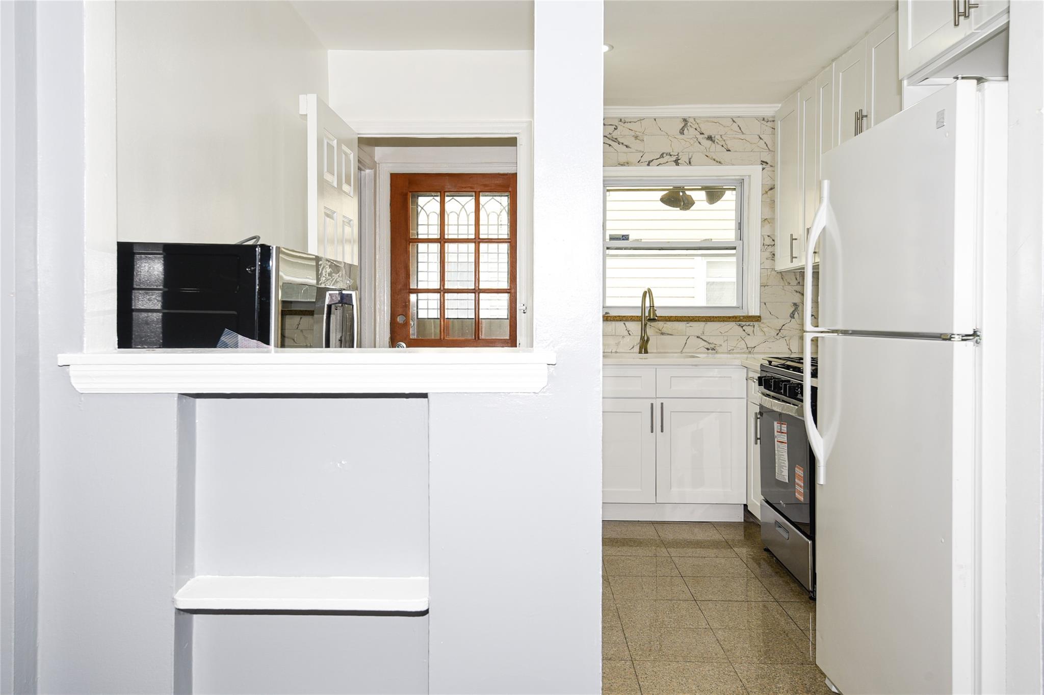 New Hyde Park, New York, 11040, United States, 4 Bedrooms Bedrooms, ,3 BathroomsBathrooms,Residential,For Sale,1903890