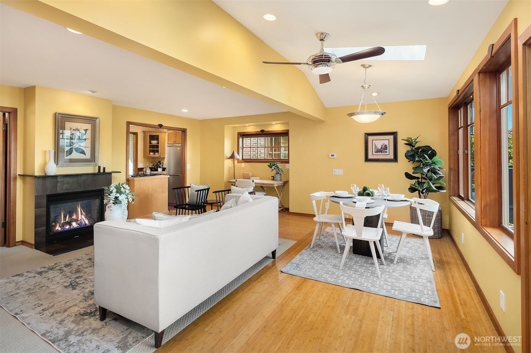 Seattle, Washington, 98112, United States, ,Residential,For Sale,1911178