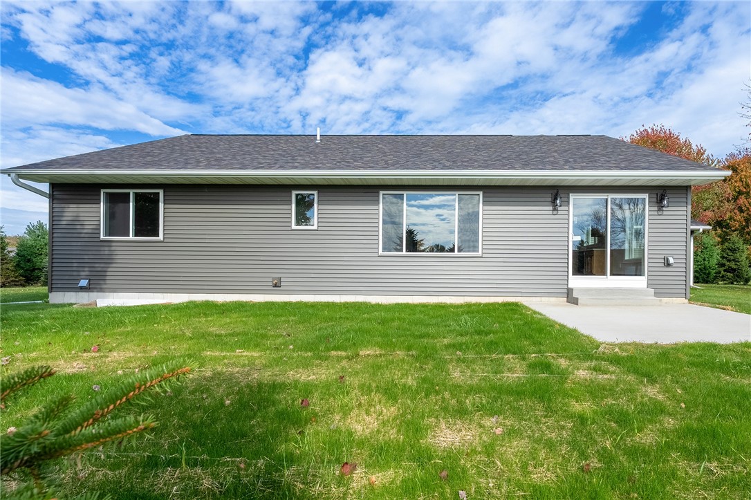 Chippewa Falls, Wisconsin, 54729, United States, 3 Bedrooms Bedrooms, ,2 BathroomsBathrooms,Residential,For Sale,1998199