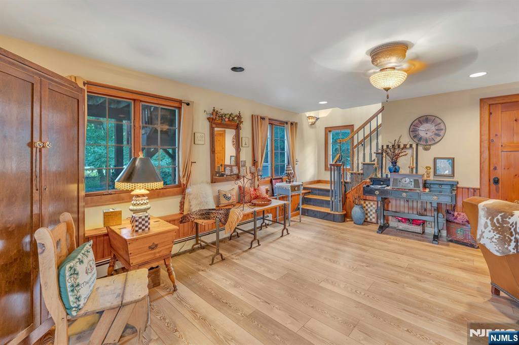 Montvale, New Jersey, 07645, United States, 6 Bedrooms Bedrooms, ,4 BathroomsBathrooms,Residential,For Sale,1950973