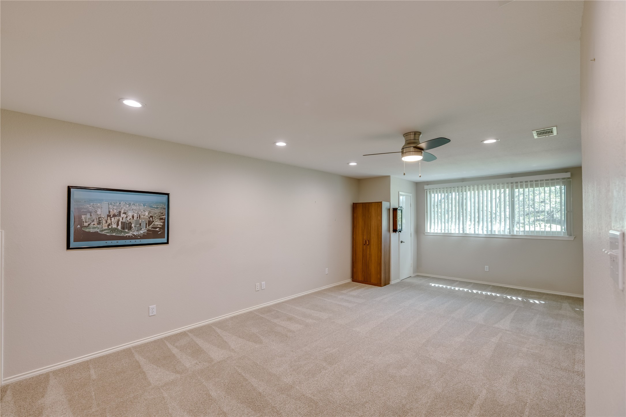 Fort Worth, Texas, 76116, United States, 4 Bedrooms Bedrooms, ,4 BathroomsBathrooms,Residential,For Sale,1926062