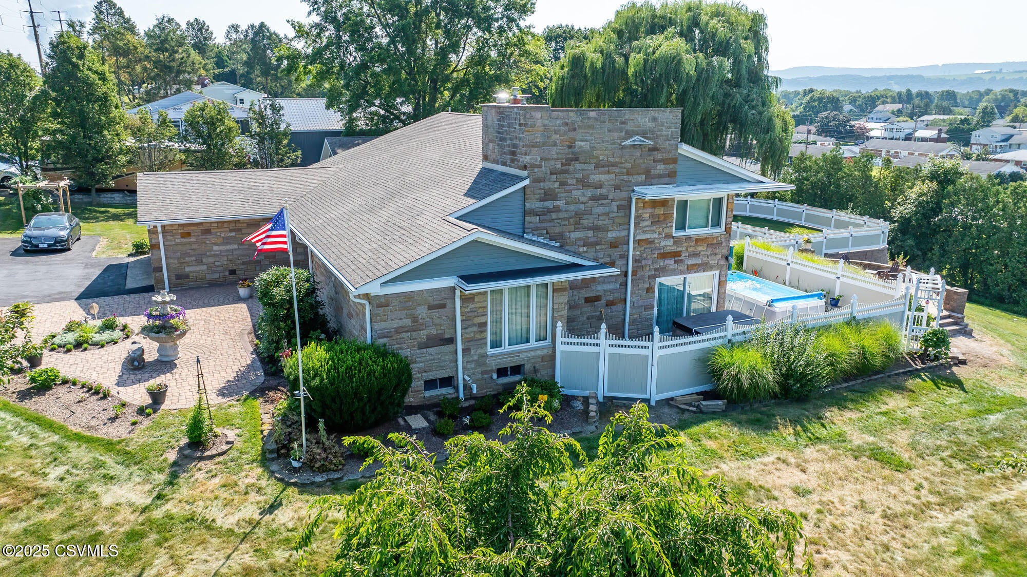 Berwick, Pennsylvania, 18603, United States, 4 Bedrooms Bedrooms, ,3 BathroomsBathrooms,Residential,For Sale,1979458