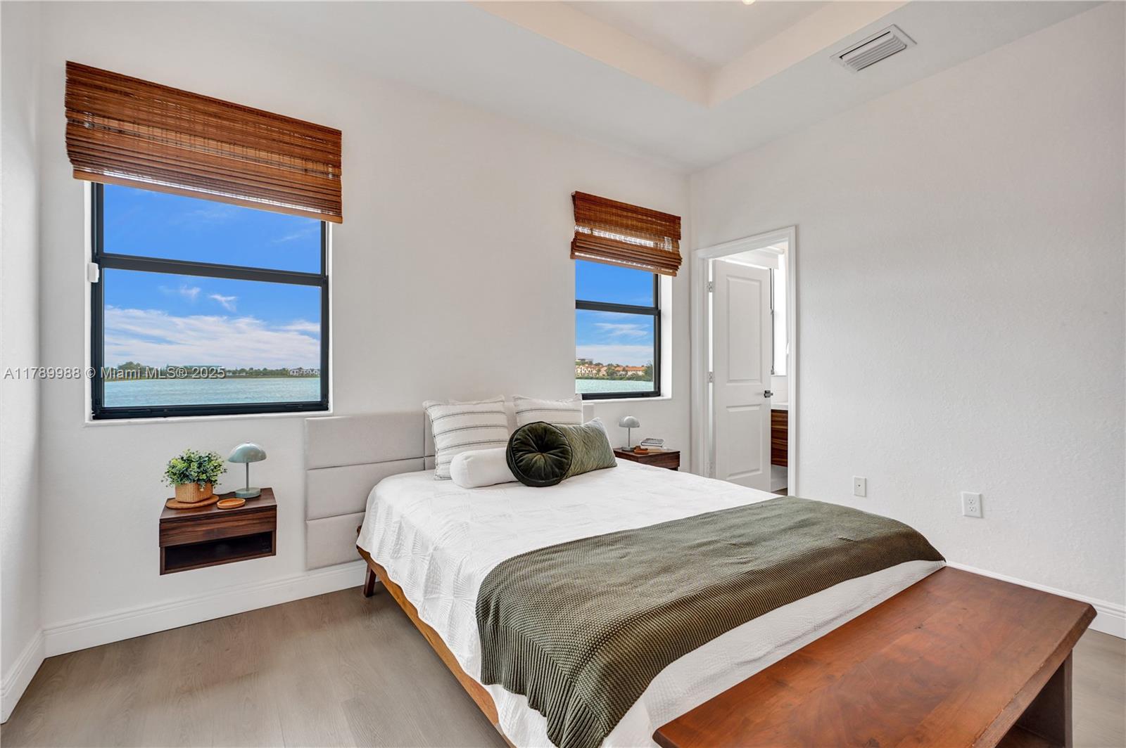 Miami, Florida, 33179, United States, 3 Bedrooms Bedrooms, ,3 BathroomsBathrooms,Residential,For Sale,1784236