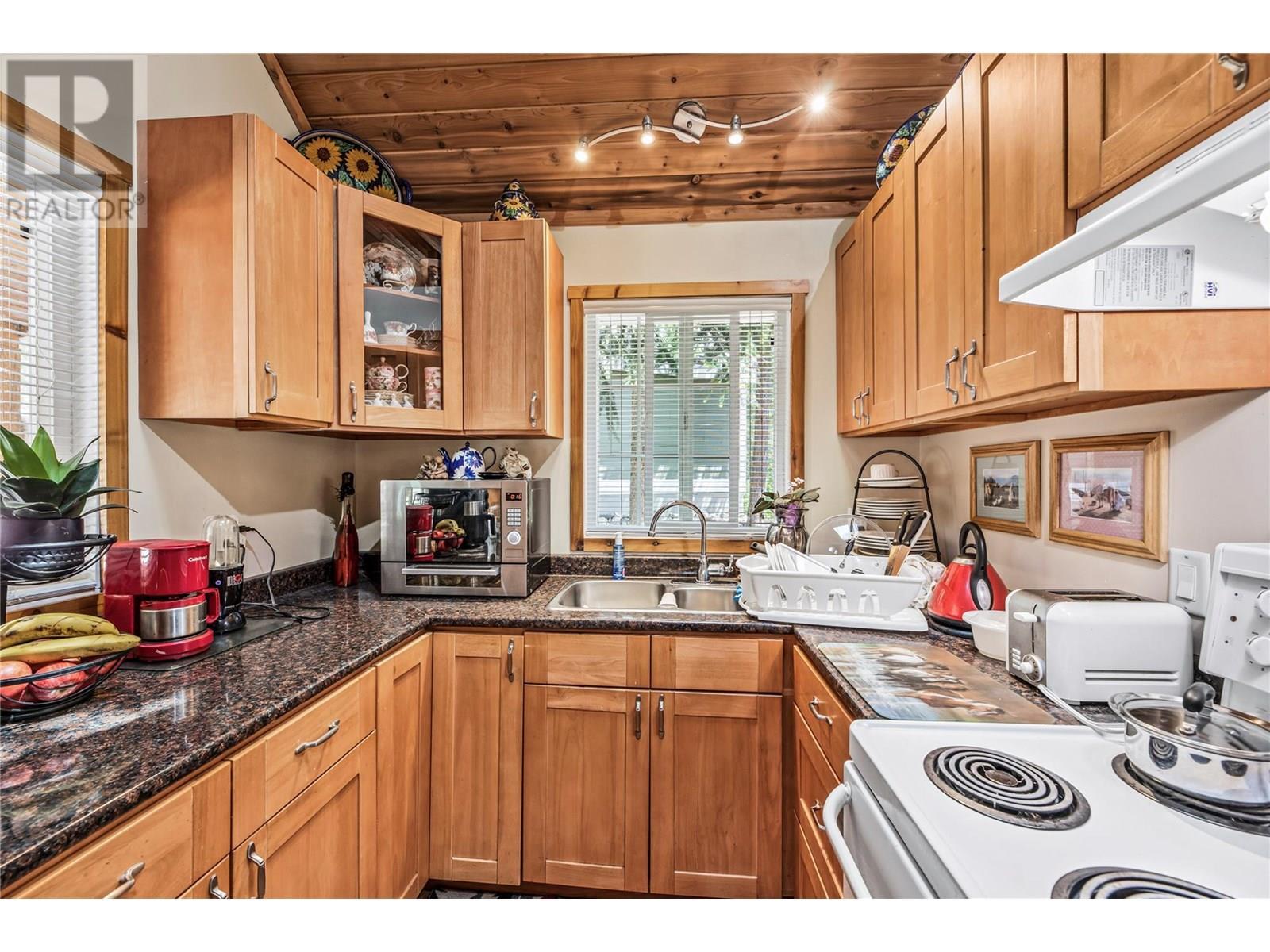 TAPPEN, British Columbia, V0E 2X2, CA, 2 Bedrooms Bedrooms, ,2 BathroomsBathrooms,Residential,For Sale,1868276