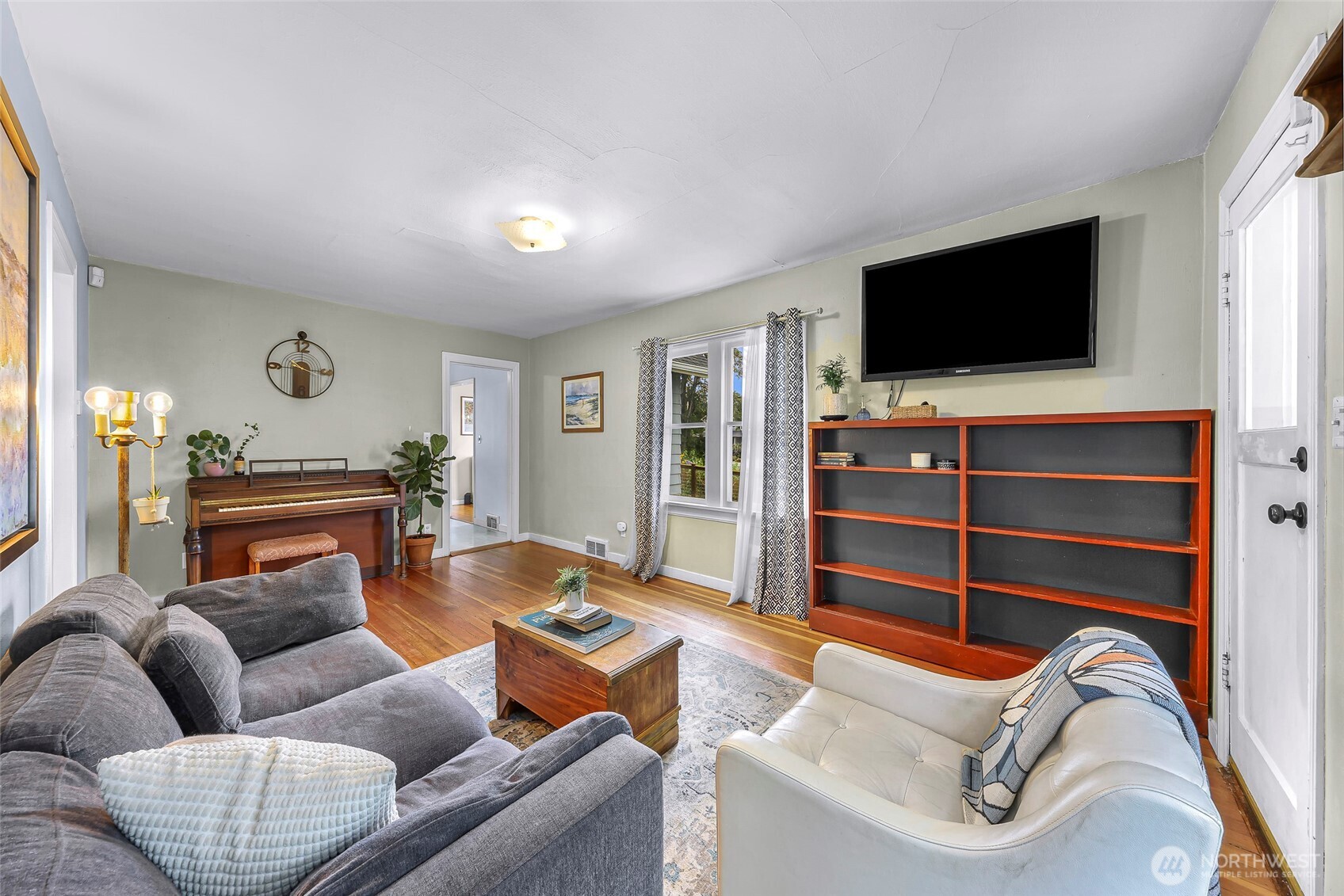 Blaine, Washington, 98230, United States, 4 Bedrooms Bedrooms, ,2 BathroomsBathrooms,Residential,For Sale,1939875