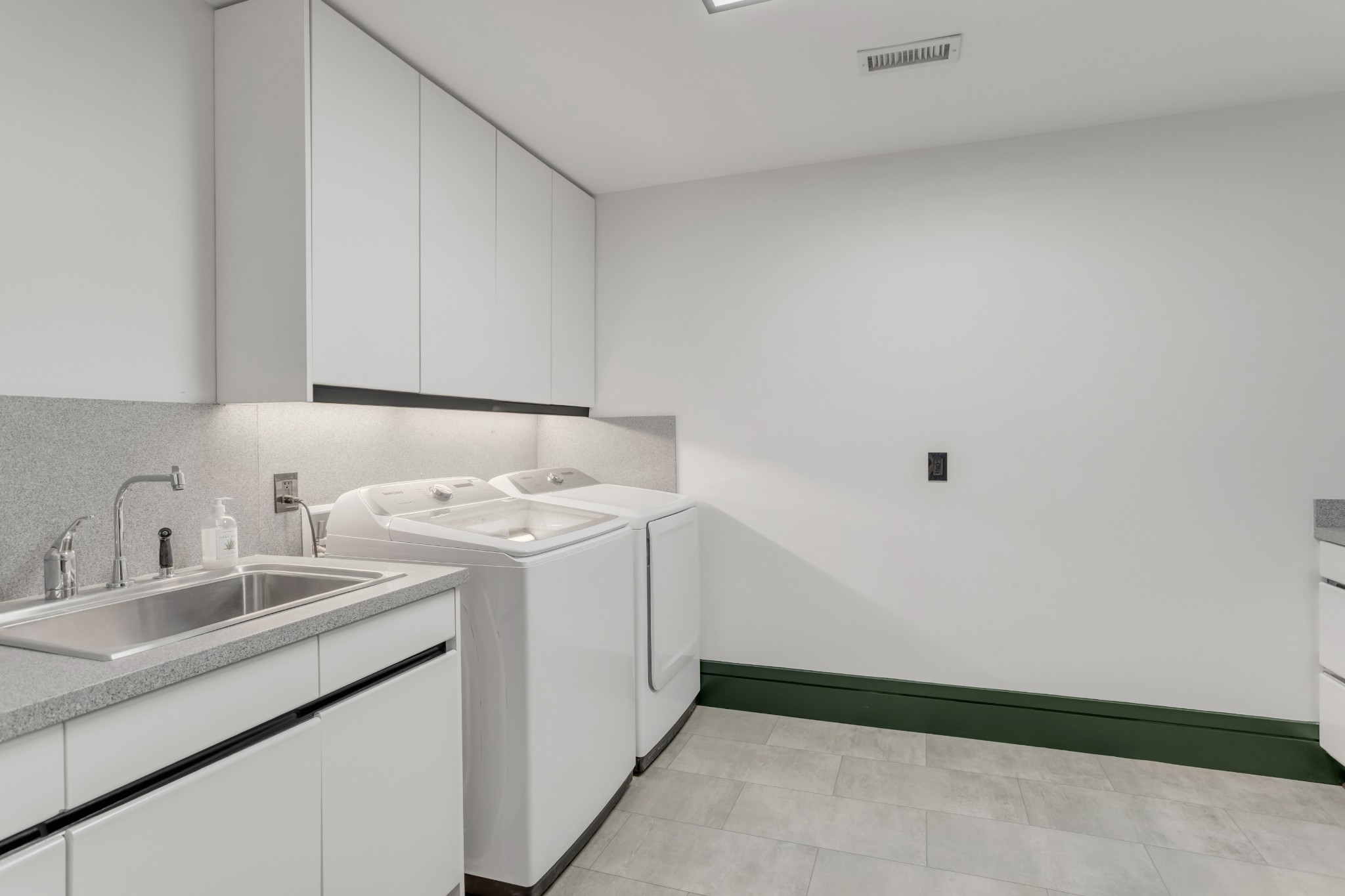  4 Glenn Abbey, Nashville, TN, 37215 - 物件實景