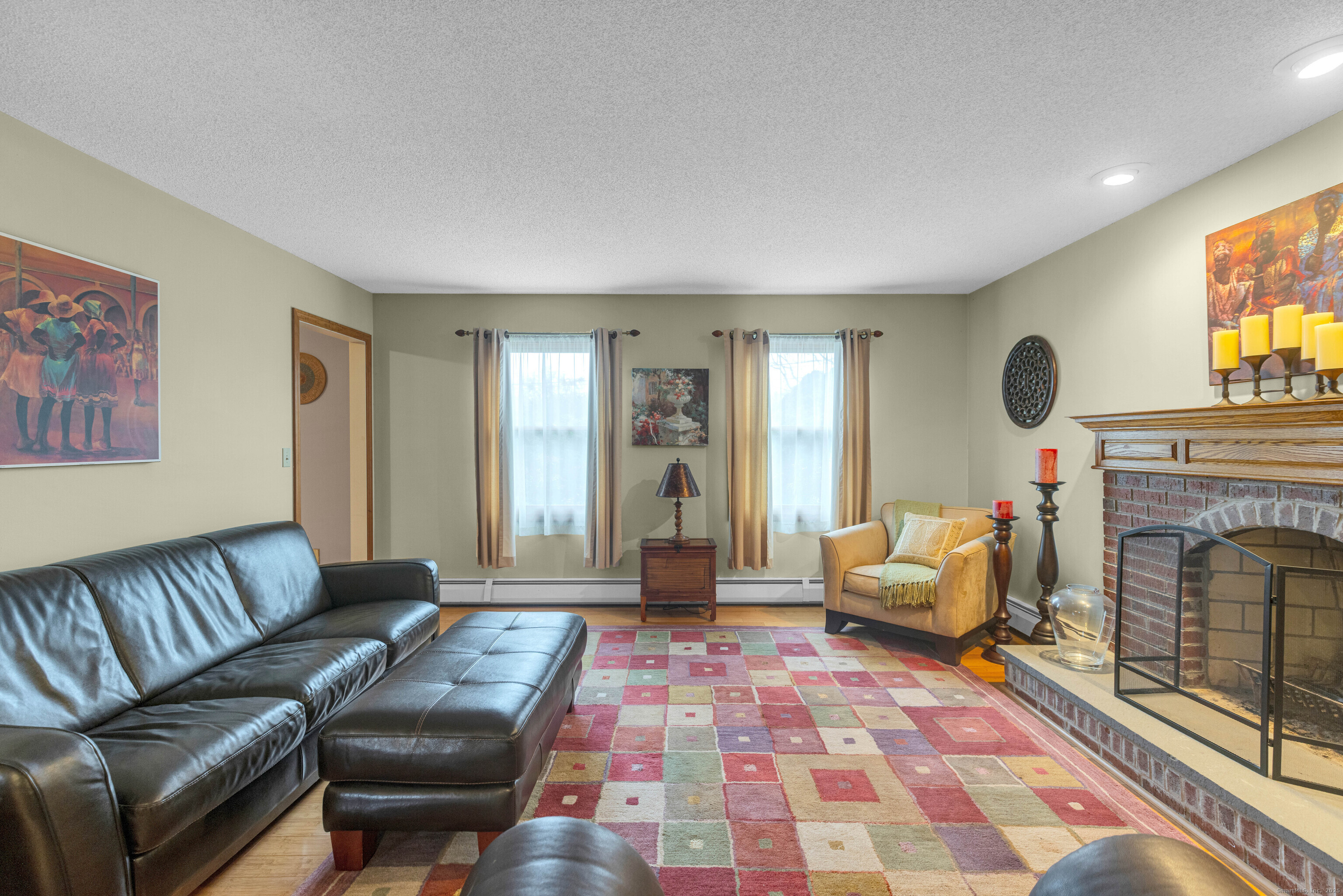 Windsor, Connecticut, 06095, United States, 4 Bedrooms Bedrooms, ,5 BathroomsBathrooms,Residential,For Sale,2000550