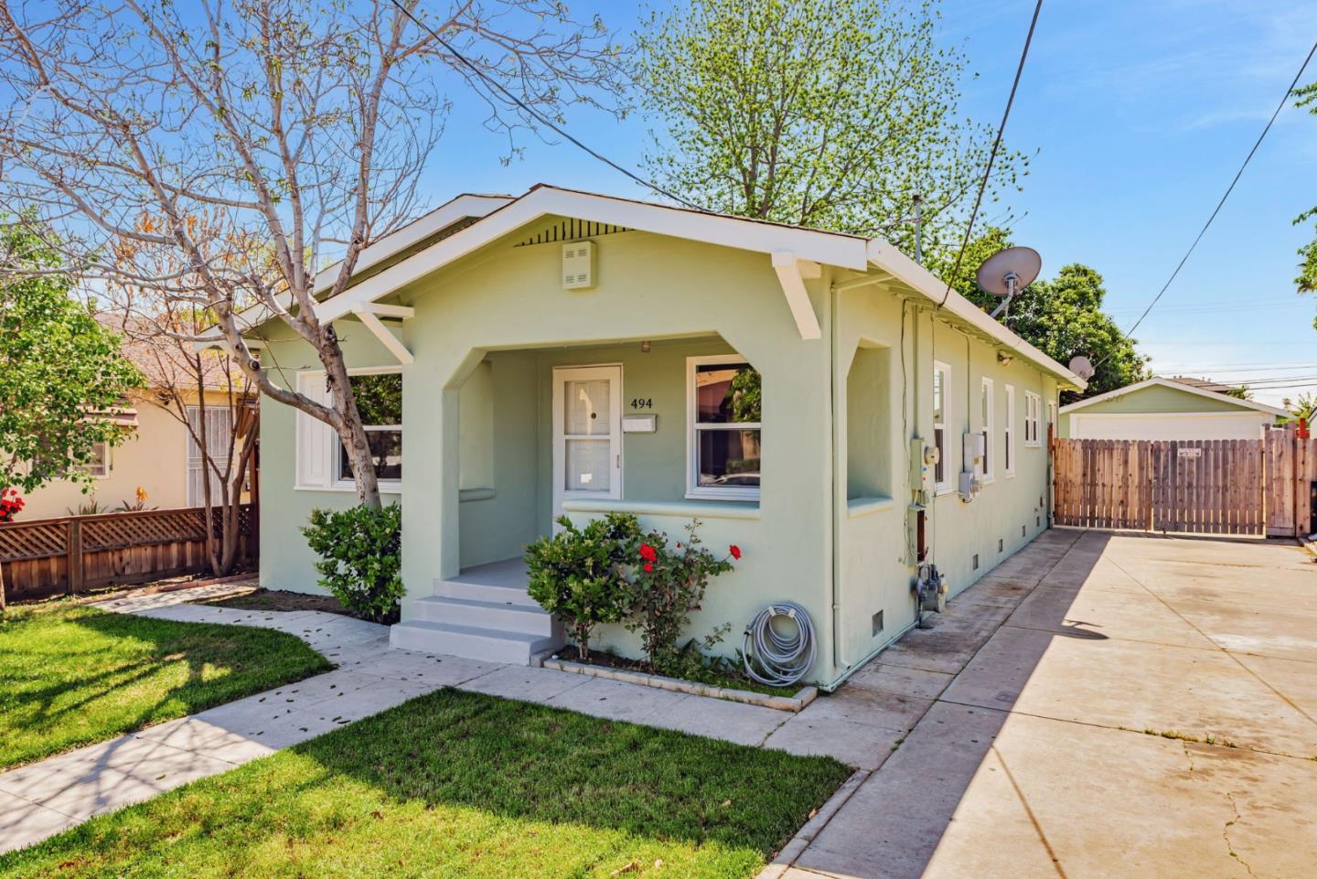 San Jose, California, 95112, United States, 3 Bedrooms Bedrooms, ,1 BathroomBathrooms,Residential,For Sale,1940369