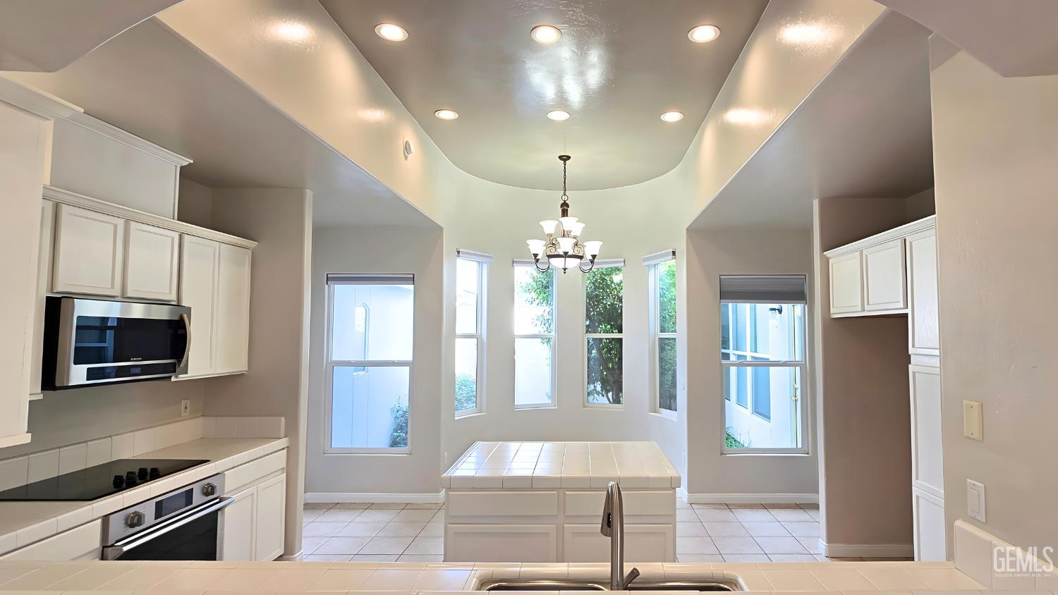 Bakersfield, California, 93311, United States, 4 Bedrooms Bedrooms, ,Residential,For Sale,1994851