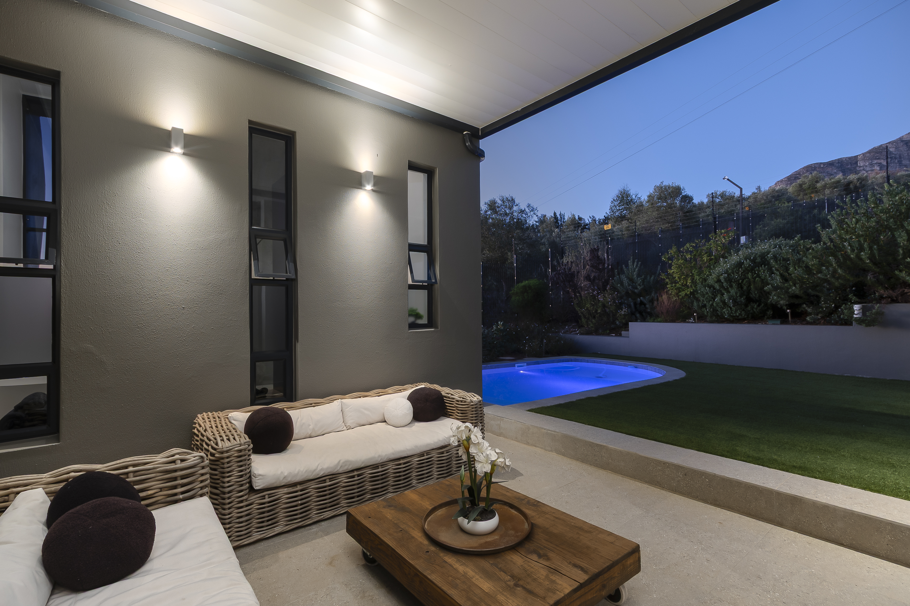  7 Lauren Close, Spanish Farm - 物件實景