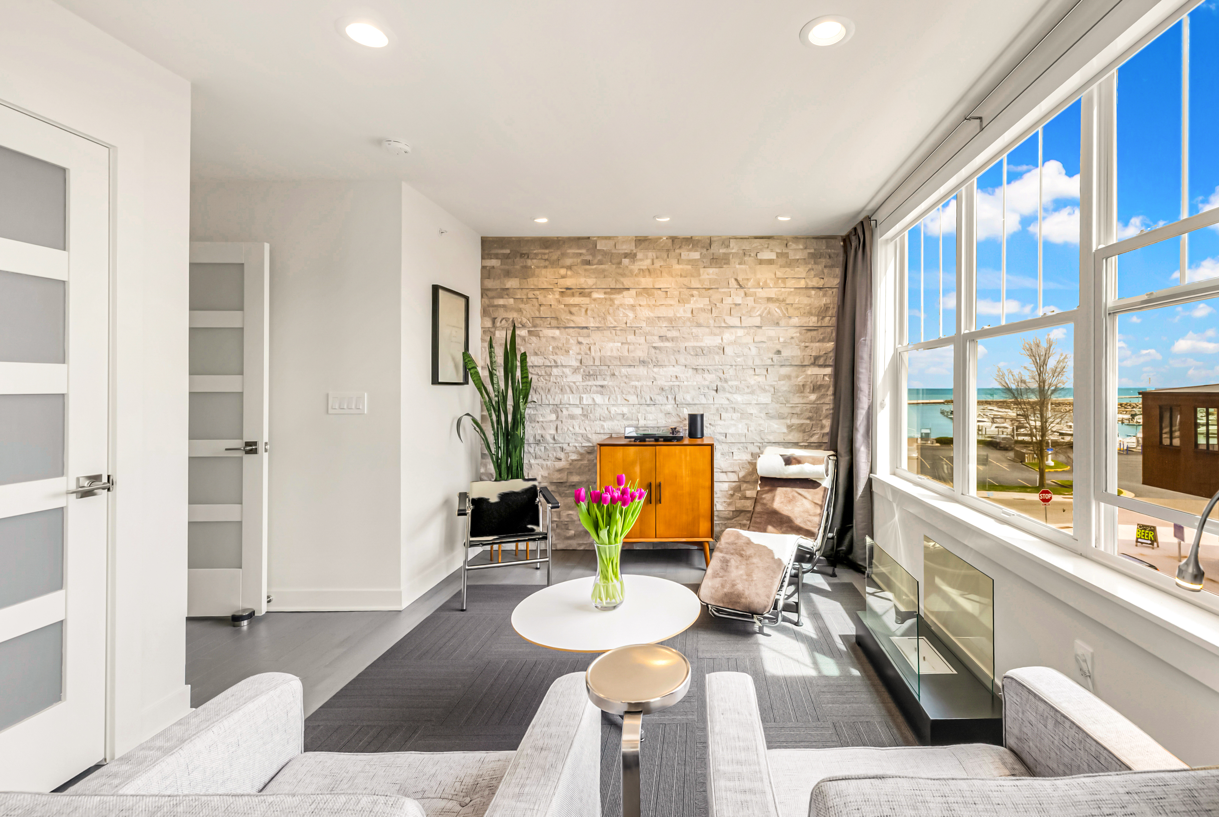  Modern Sophistication Meets the Lake Michigan Shoreline - 物件實景