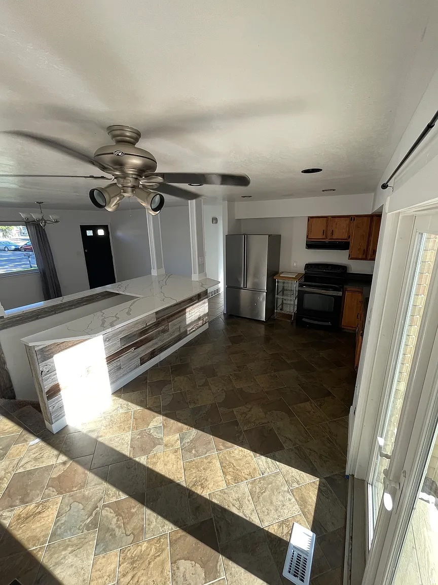 American Fork, Utah, 84003, United States, 4 Bedrooms Bedrooms, ,1 BathroomBathrooms,Residential,For Sale,2008531