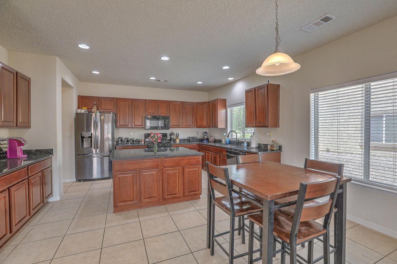 Rio Rancho, New Mexico, 87124, United States, 5 Bedrooms Bedrooms, ,4 BathroomsBathrooms,Residential,For Sale,1805604