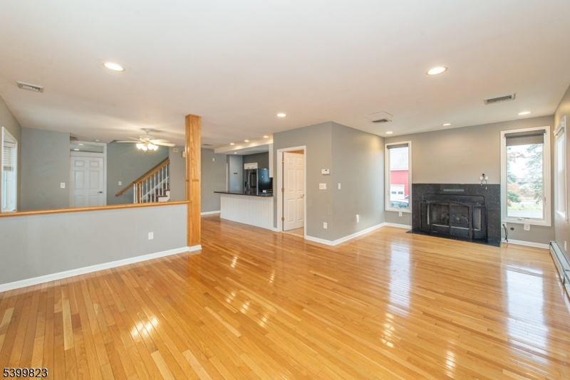 Clifton City, New Jersey, 07013, United States, 5 Bedrooms Bedrooms, ,4 BathroomsBathrooms,Residential,For Sale,2001932