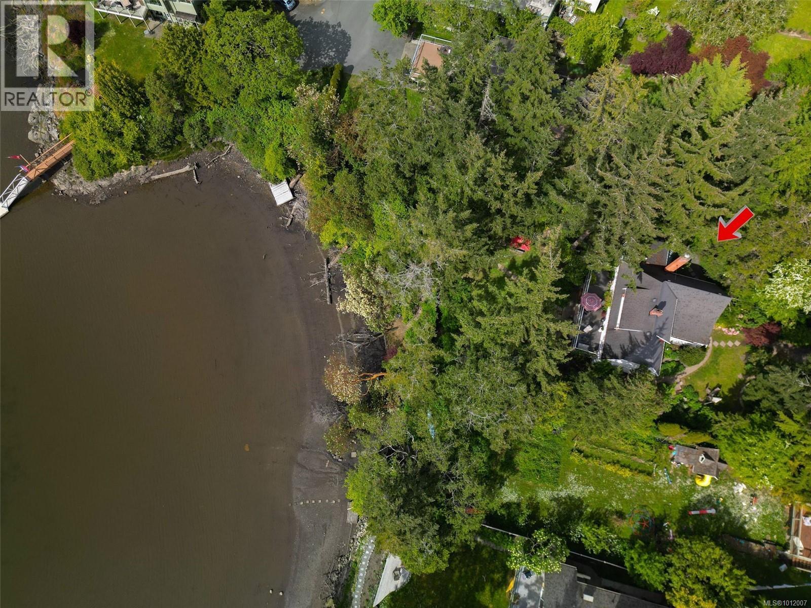 SAANICH, British Columbia, V9A 2R8, CA, 6 Bedrooms Bedrooms, ,3 BathroomsBathrooms,Residential,For Sale,1948762